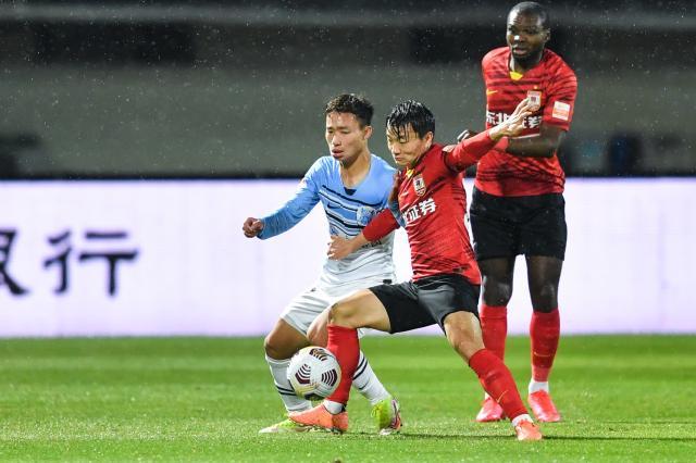 开云app下载-范加斯特：广州城状态回升 韩佳奇有国门的潜力